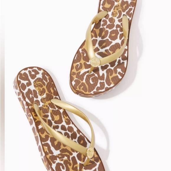 Lilly Pulitzer Pool Flip Flop Size 7/8 NWT - Picture 2 of 3